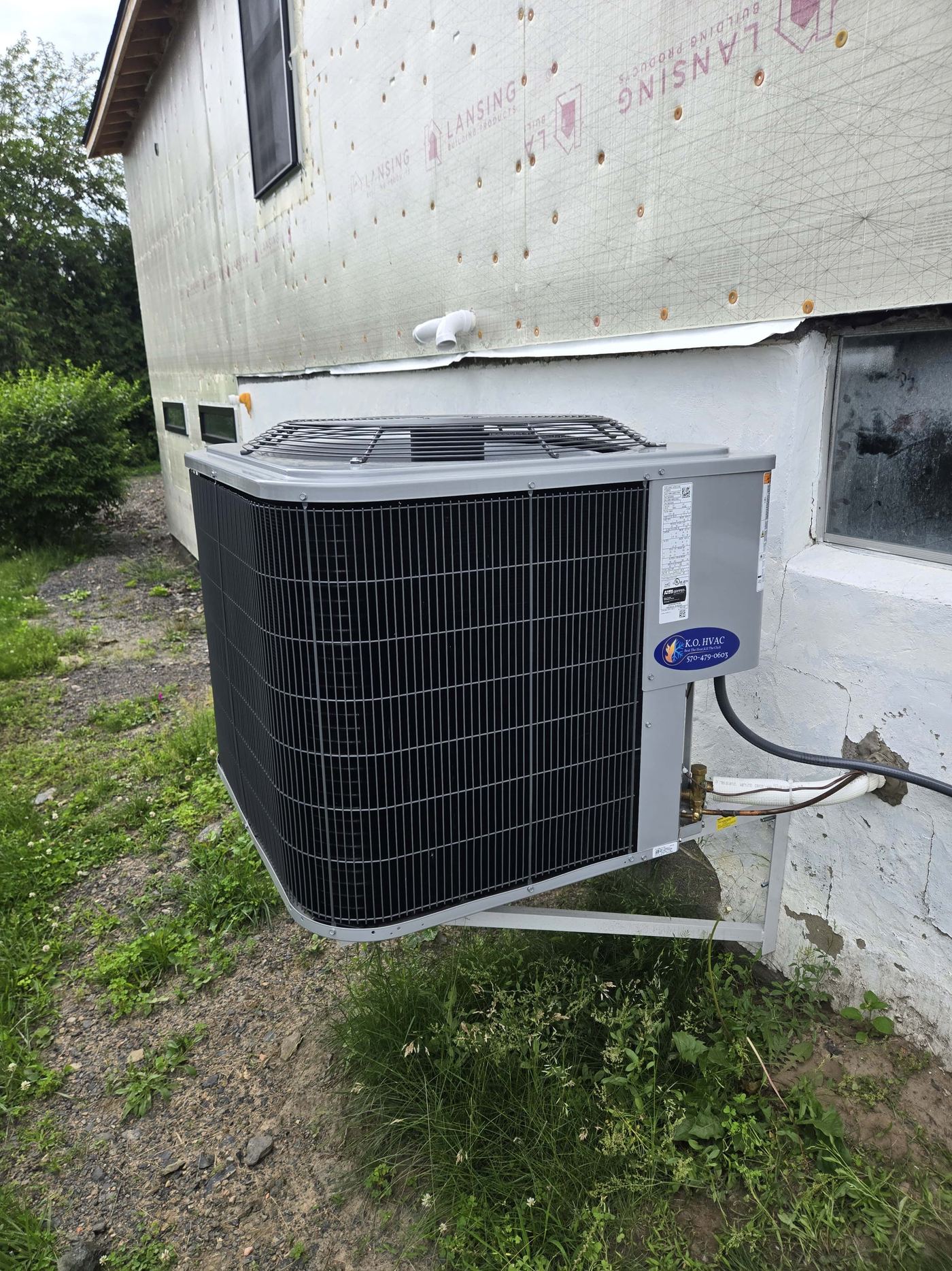 Carrier Air Conditioner Condenser unit installed by K.O. HVAC.